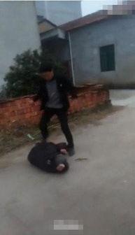 男孩打架奶奶吃瓜视频,场面逗趣引网友热议