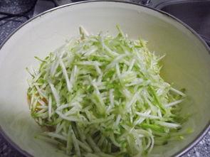 烂瓜丝怎么吃最好吃呢视频,这样做让你大呼过瘾