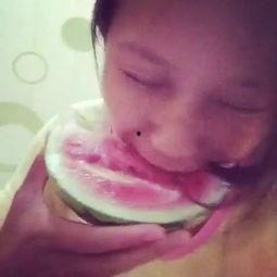 吃瓜窜天猴视频,揭秘网络红人的爆红之路