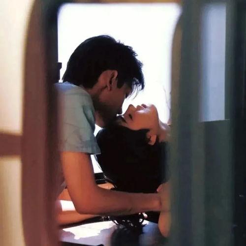 吃瓜视频文案情侣头像,吃瓜视频情侣头像背后的浪漫故事