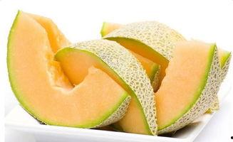 日本妹子吃哈密瓜视频,甜蜜滋味引发热议！