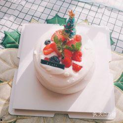 老杨吃哈密瓜蛋糕视频